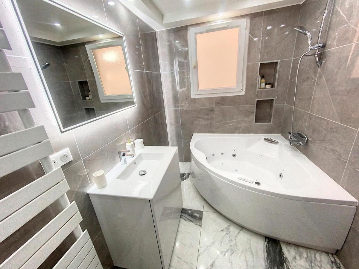 Appartement 3 Pièces climatisé en rez de jardin avec piscine à Villeneuve-Loubet Extérieur photo